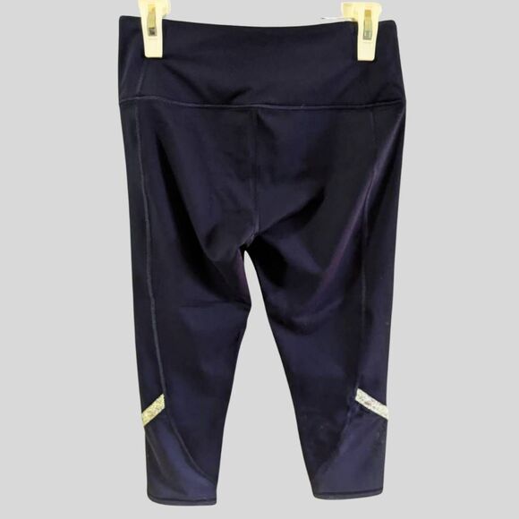 Victoria’s Secret Sport Capri Leggings Women’s Size Medium Blue Silver Trim - Picture 2 of 10
